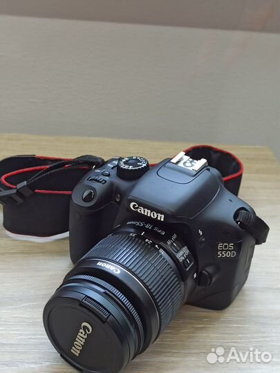 Фотоаппарат Canon EOS 550D