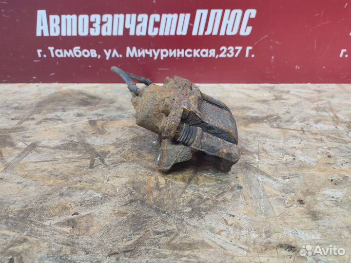 Суппорт тормозной передний левый Renault Sandero