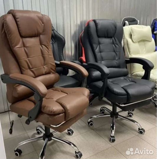 Компьютерное кресло офисное руководителя