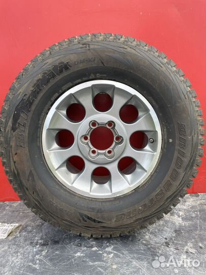 Bridgestone Blizzak DM-V1 285/70 R17 117R