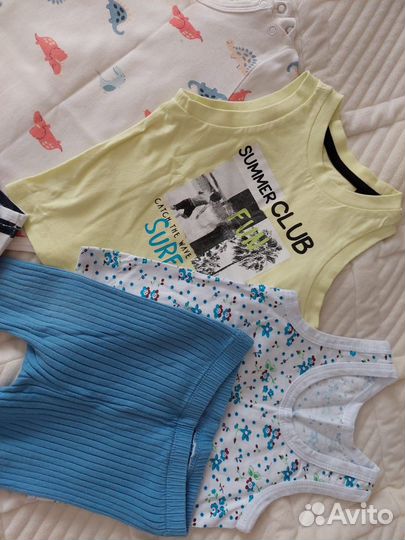 Набор бодиков и маечек 68-74 размер