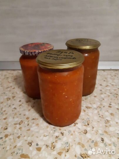 Продам аджику, хреновину, соления, жимолость