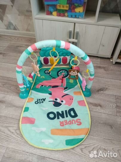 Развивающий коврик с пианино