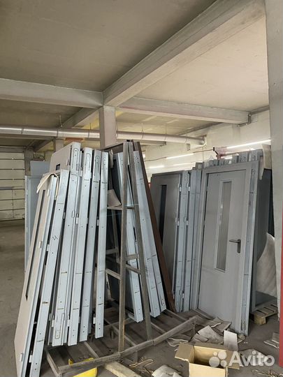 Тамбурная входная дверь