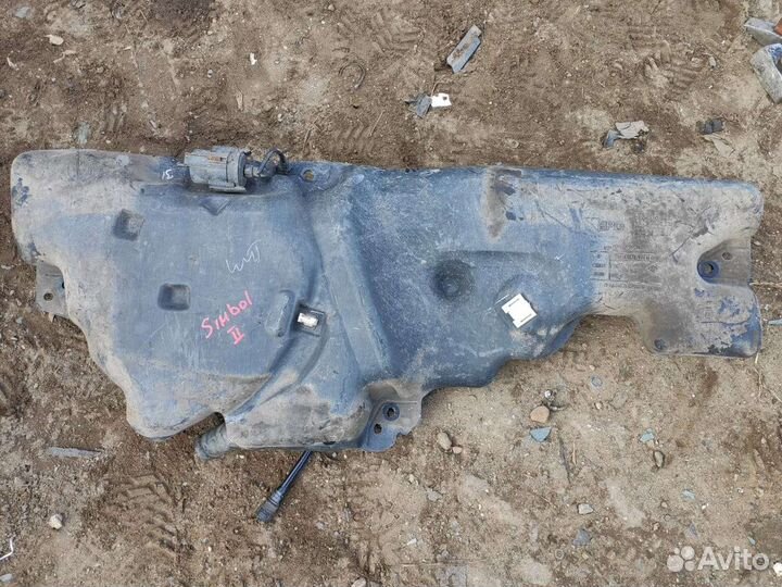 Бензобак на Renault Symbol 2 2010 года