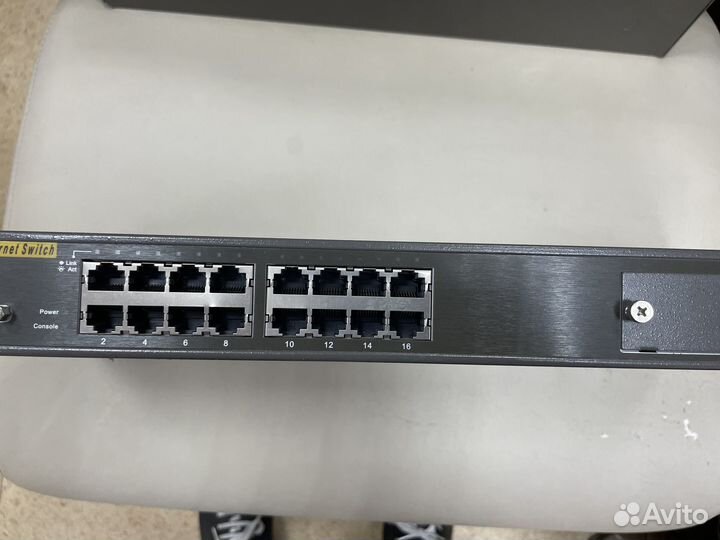 Коммутатор D-Link des-3018 100 Мбит/сек