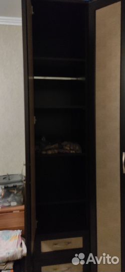 Шкаф угловой