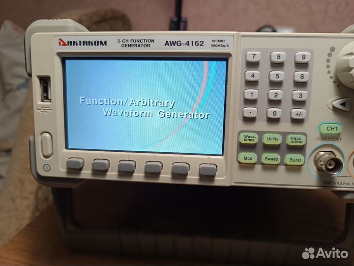 Генератор сигналов актаком AWG-4162 160MHz