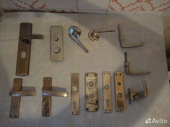 Замки,ручки,накладки для замков в ассортименте