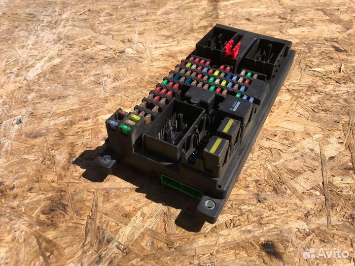 Блок предохранителей салона Range Rover Sport 1