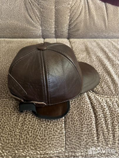Кепки мужские кожаные