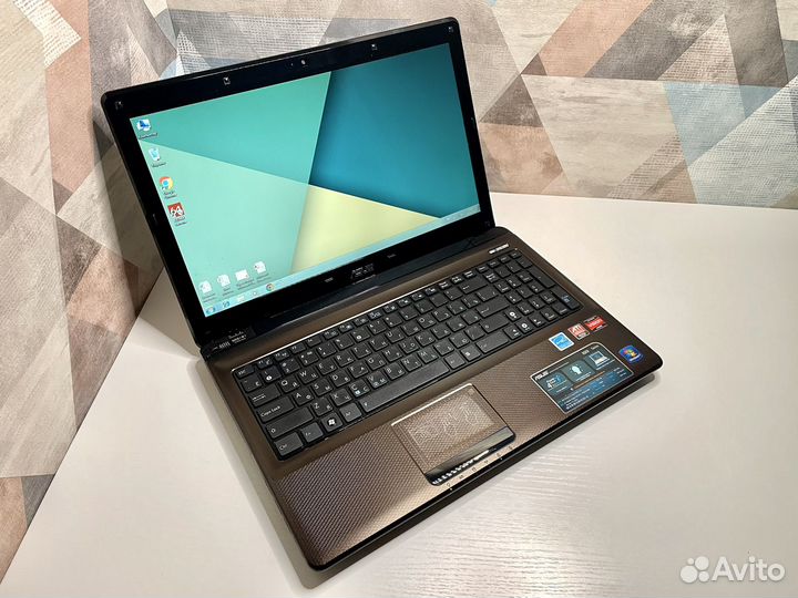 Ноутбук Asus X52D в отличном состоянии