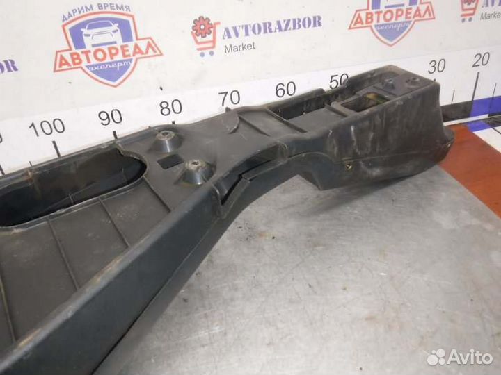 Консоль между сидений Ваз 2110 1.5 16V 2001