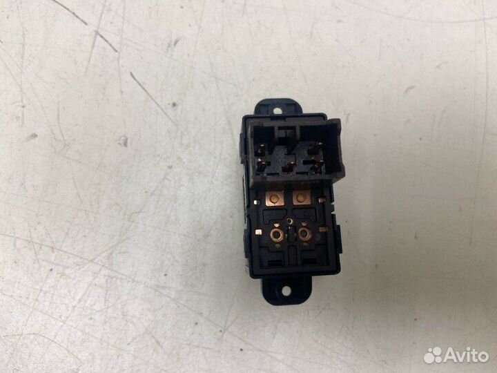 Кнопка стеклоподъемника задняя левая Kia Rio