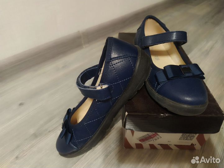 Туфельки школьные