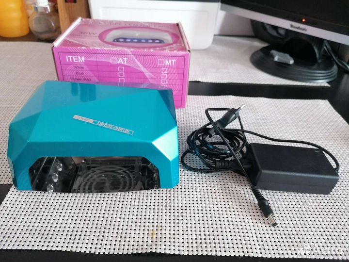 Лампа для ногтей