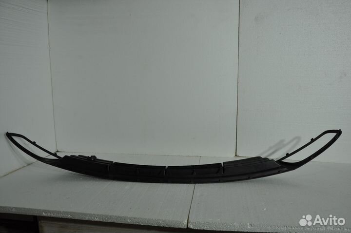 Накладка бампера переднего