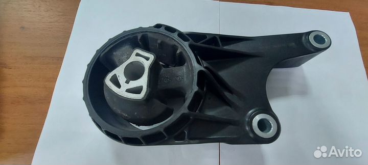 Опора двигателя перед 684216 opel astra J 06, casc
