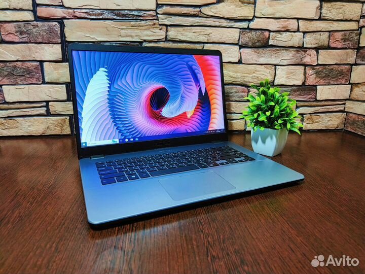 Ноутбук Asus для работы