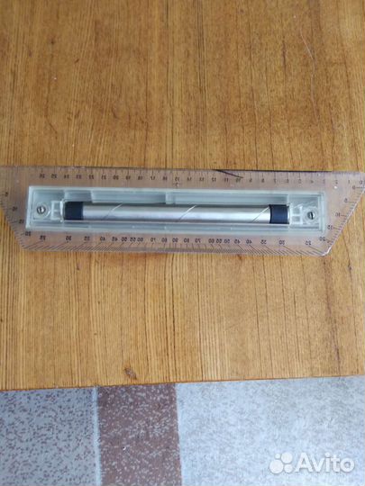 Линейка (Рейсшина)