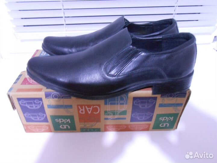 Продам туфли школьные для мальчика