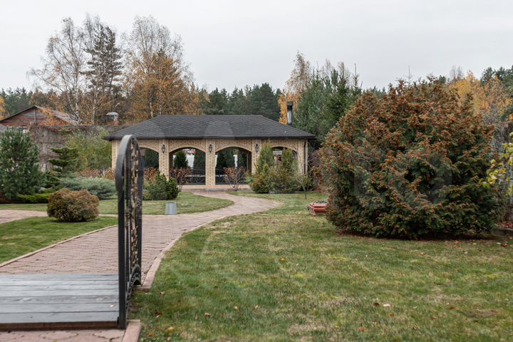 Коттедж 220 м² на участке 45 сот.