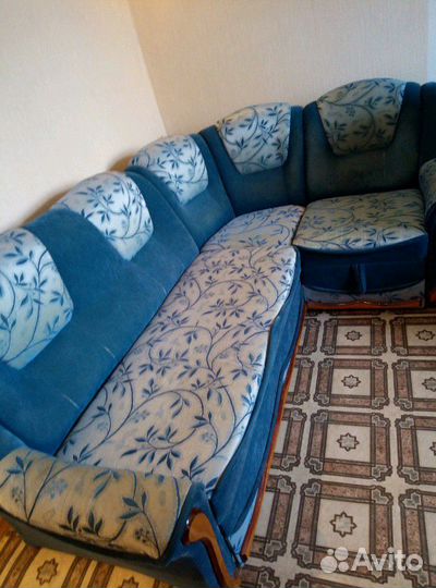 Диван угловой в хорошем состоянии