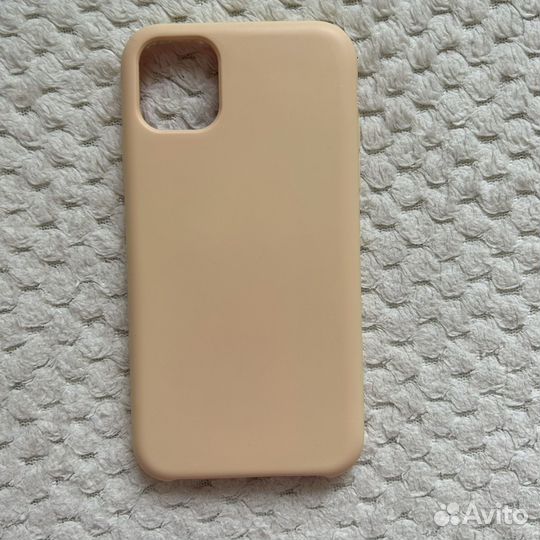 Чехлы на iPhone 11