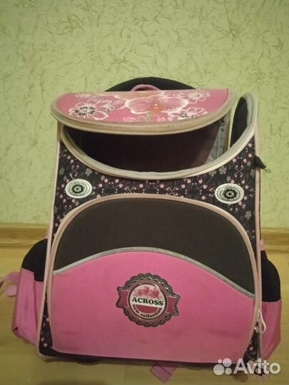 Рюкзак школьный