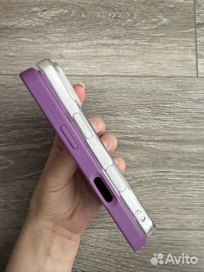 Чехлы на iPhone 16 pro