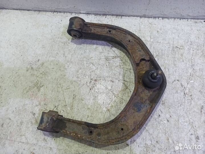 Рычаг передний правый верхний