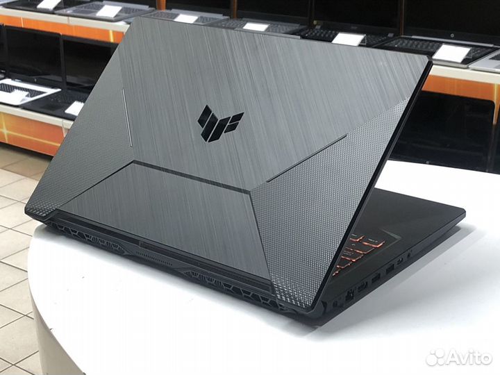 Игровой Asus 17.3