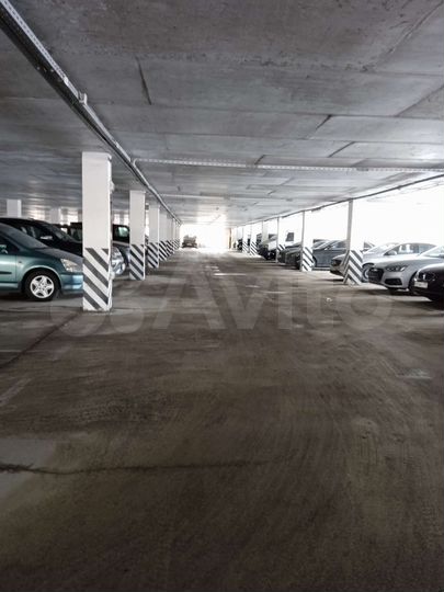 Машиноместо, 18 м²