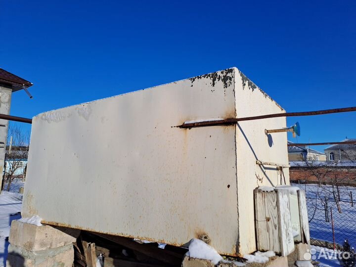 Душевая и бак для воды