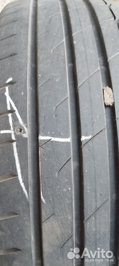 Bridgestone Potenza Adrenalin RE004 235/55 R18 100W