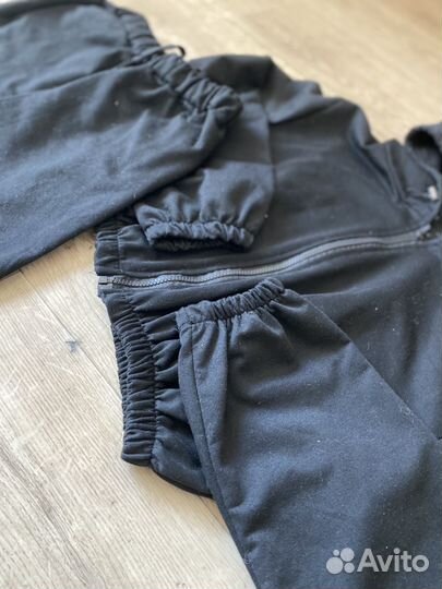 Женский спортивный костюм