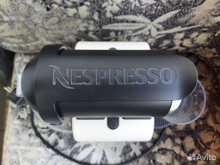 Кофемашина DeLonghi Nespresso Essenza EN97.W