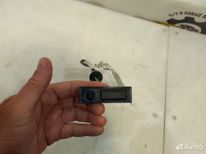 Кнопка открывания багажника Nissan X-Trail T-32