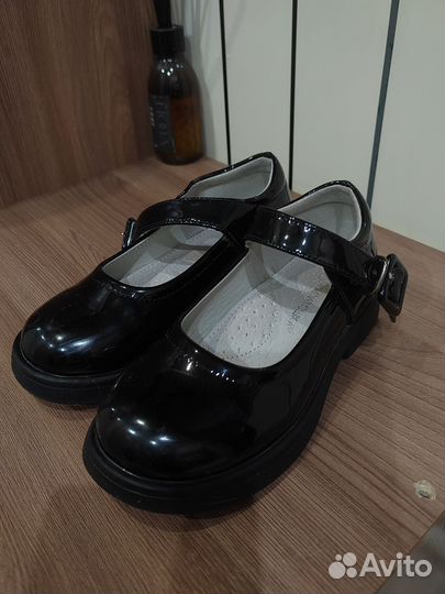 Туфли для девочки 27 размер