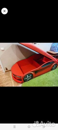 Детская кровать машина