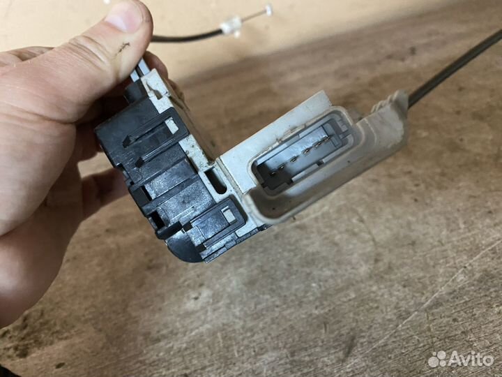 Замок двери передней правой Cotroen C4 2005-2011