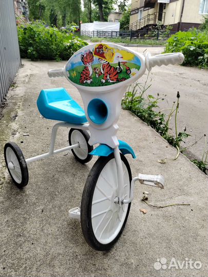 Велосипед трёхколёсный