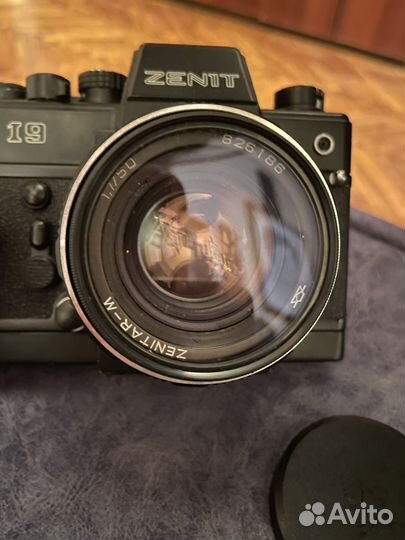 Плёночный фотоаппарат Зенит 19