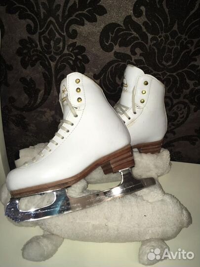 Фигурные коньки Jackson Freestyle и лезвия мк