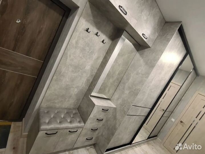 Прихожая по индивидуальным проектам под потолок