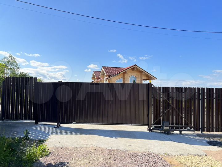 Дом 180 м² на участке 15 сот.