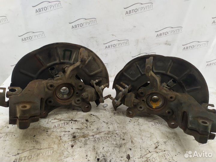 Поворотный кулак передний Audi Q3 1 8U cffb 2 2012