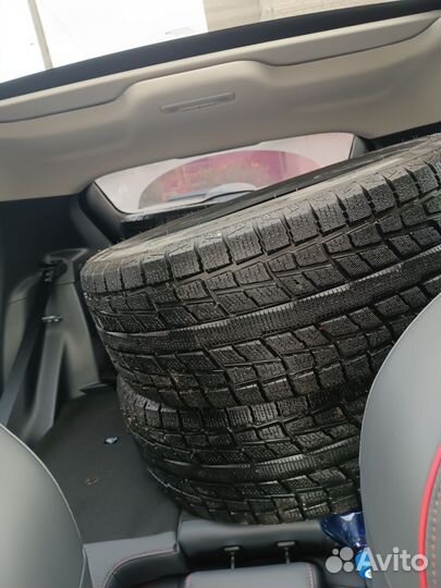 Centara Winter RX626 235/45 R20 102T