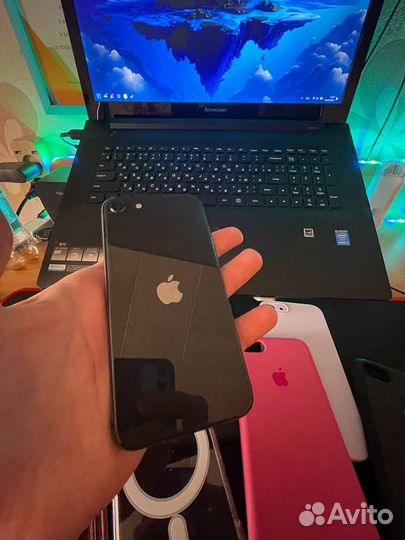 iPhone SE (2020), 64 ГБ