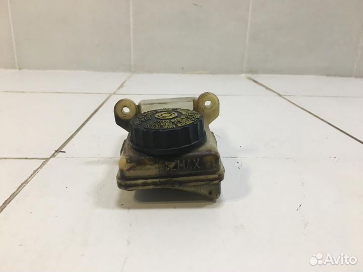 Бачок главного тормозного цилиндра Peugeot 408